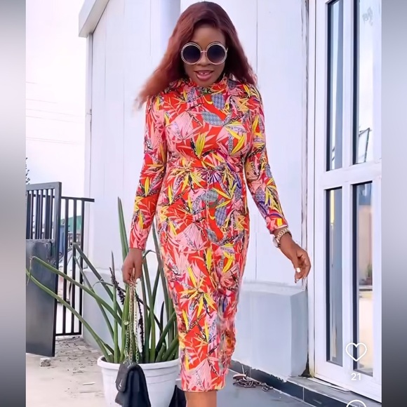 Multicolored Bodycon Dress - Picture 7 of 14